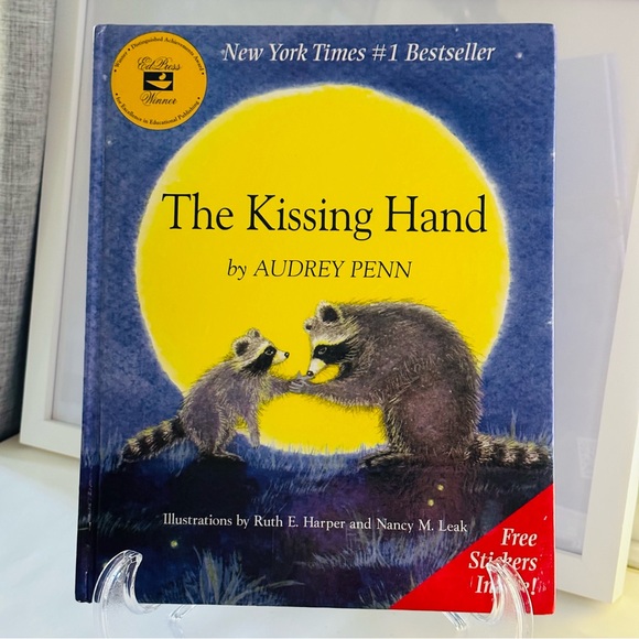 The Kissing Hand Audrey Penn Hardcover Picture Book - Picture 1 of 9